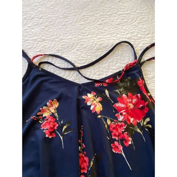 Papermoon Women's NWT 1X Blue Floral Criss-Cross Front Camisole Top Casual - Picture 4 of 7